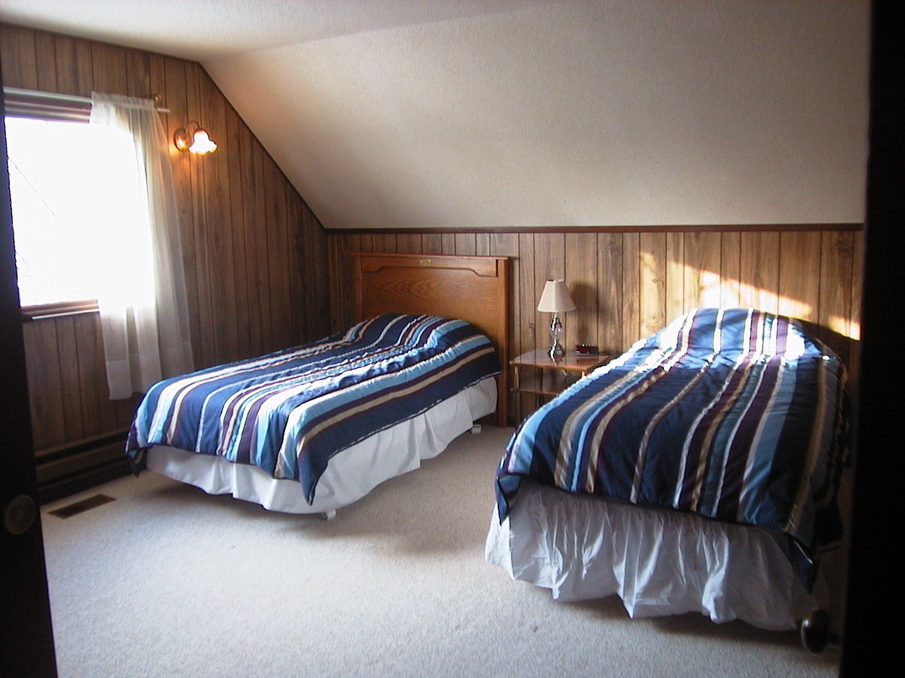 backbedroom1.jpg