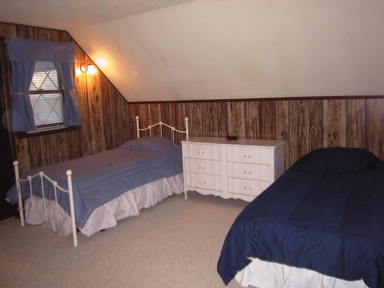 frontbedroom1.jpg